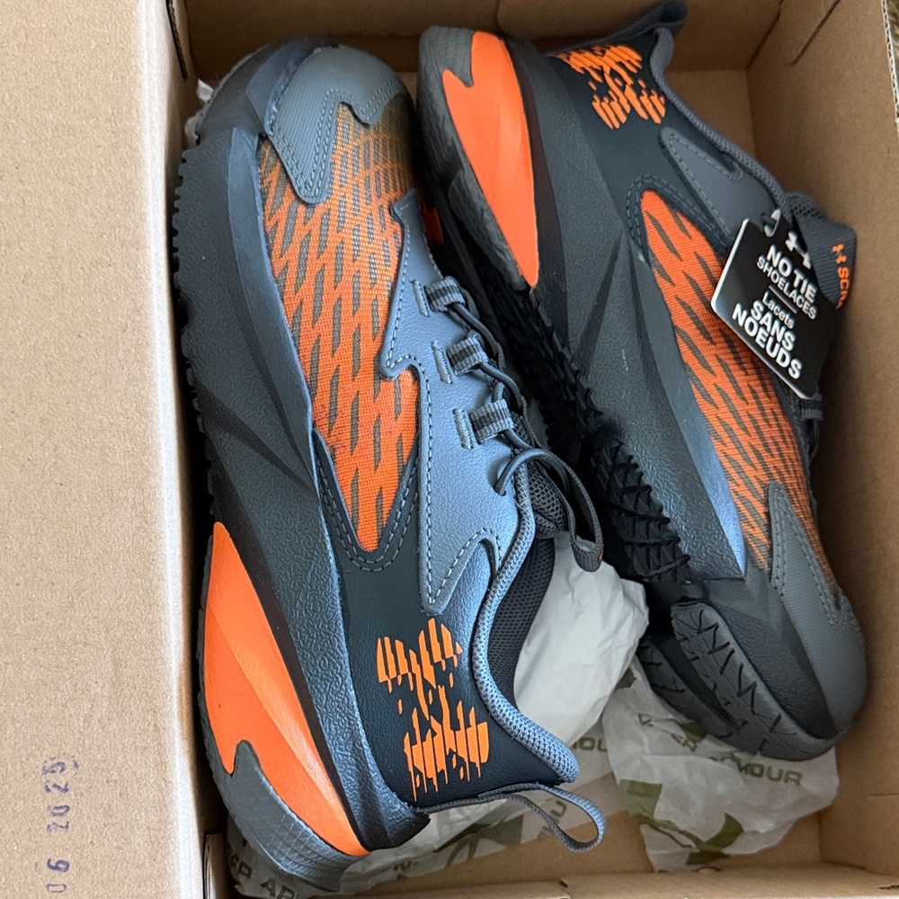 Brand new Boys Gray and Orange Under Armour Sneakers, size 1